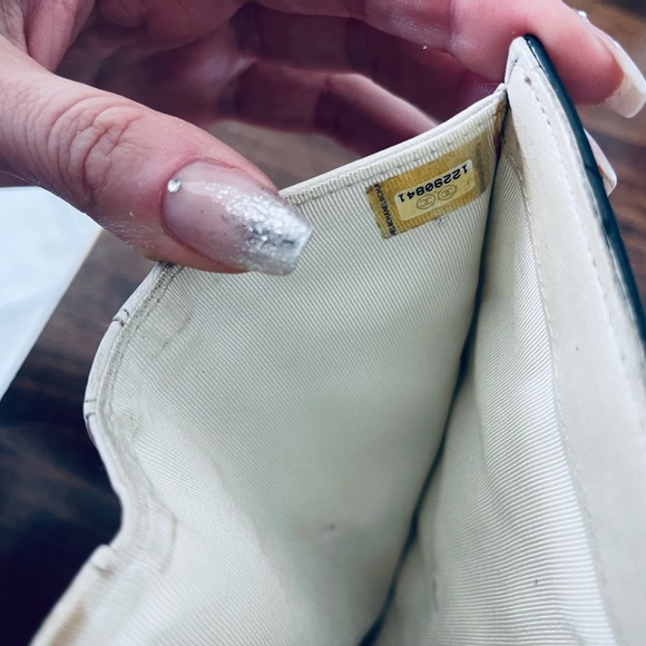 SOLD! Chanel Classic Quilted Patent Leather Wallet on chain, black - Picture 11 of 17